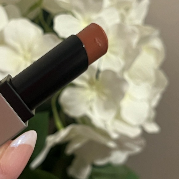 NARS • SOFT MATTE TINTED LIP BALM • INTIMATE - Picture 6 of 6